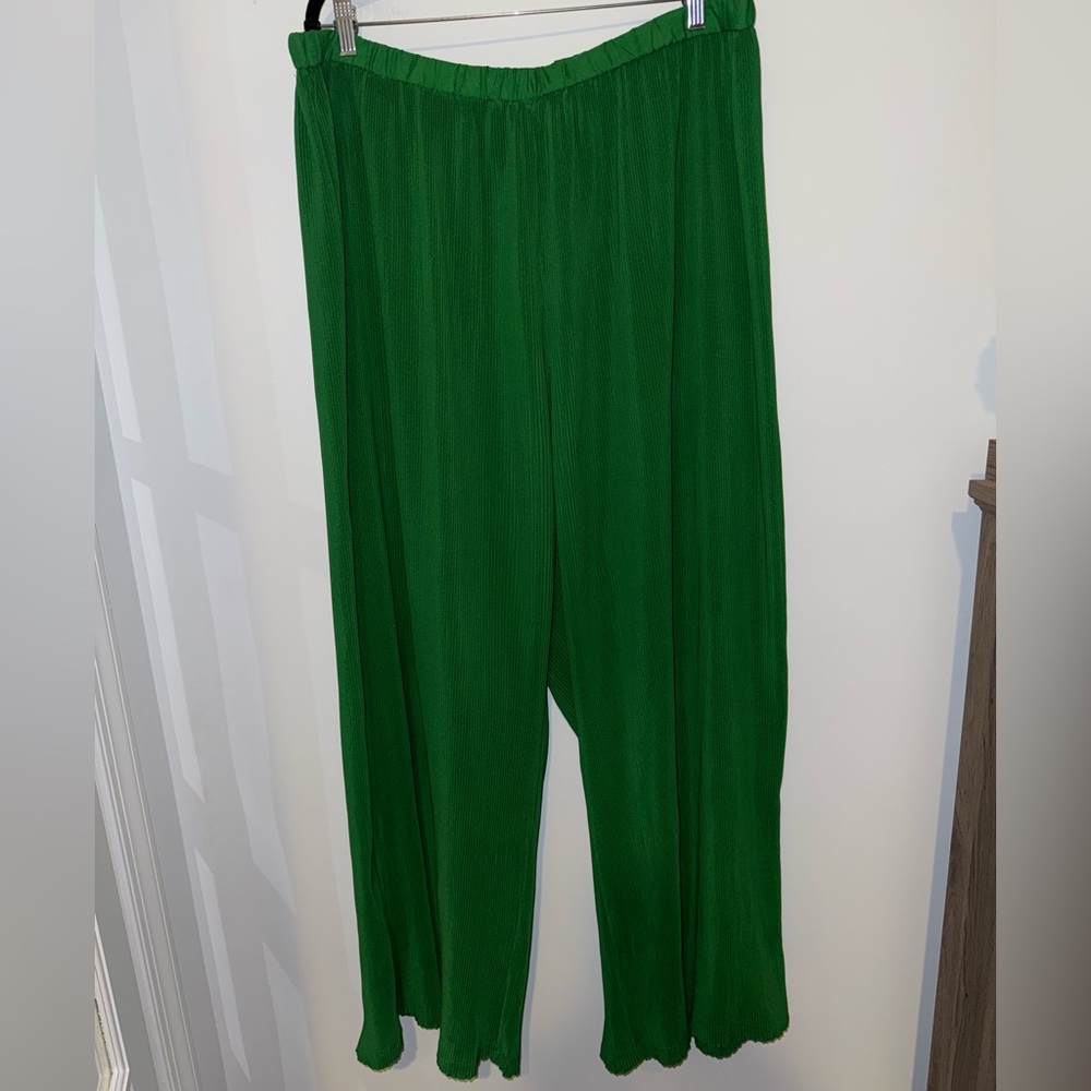PrettyLittleThing Bright Green Plissé Wide-Leg Pants | Size 20 💚 - Picture 7 of 15